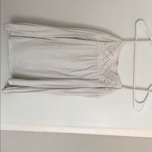 Off the shoulder Long sleeve